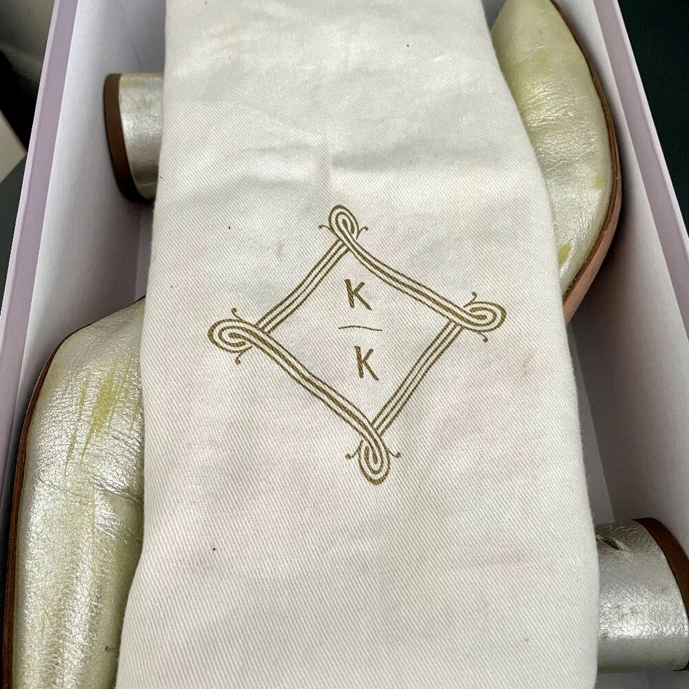 KK DODDS - Genevieve Moon 492